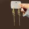 اما الاقراط الفضية فتتألَّف من اقراط محفورة بالاشعة Specification image